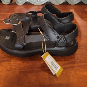 NWT Teva Women's Hurricane Drift Sandals Sz.11